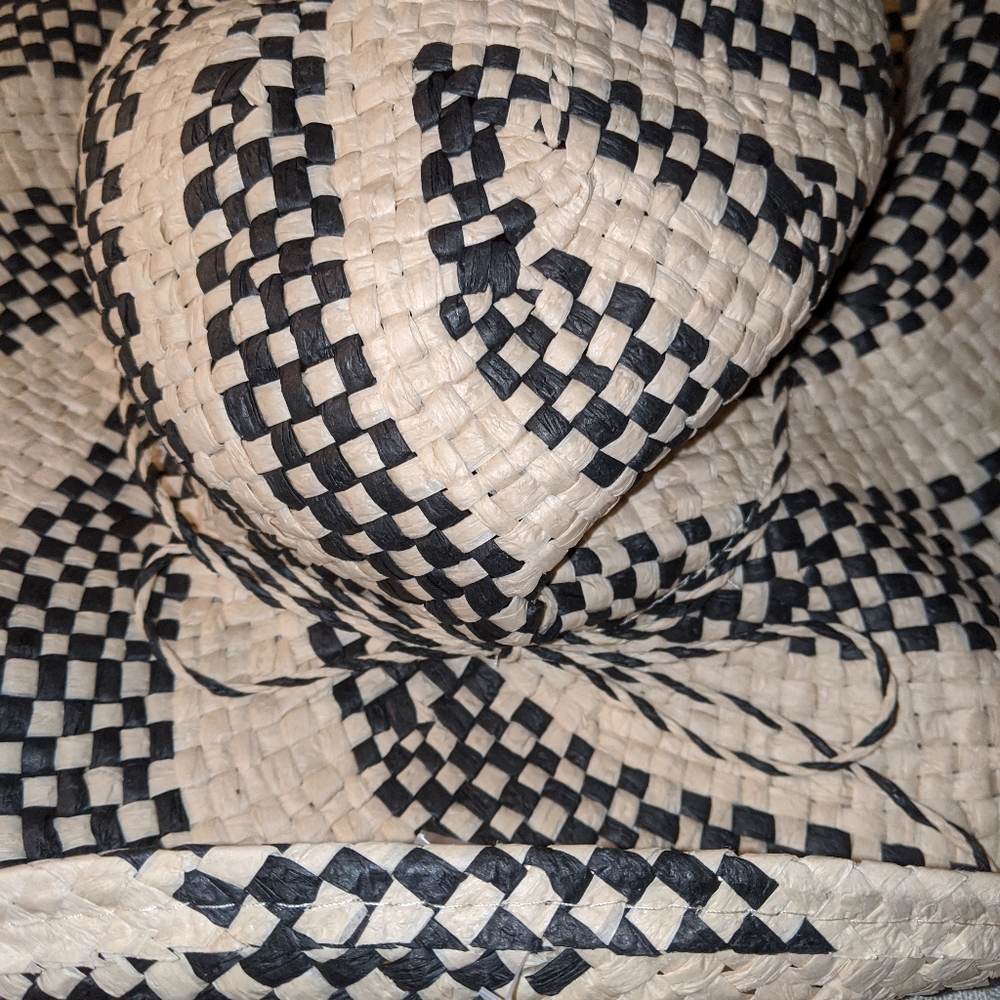 Sun Hat - Picture 4 of 5